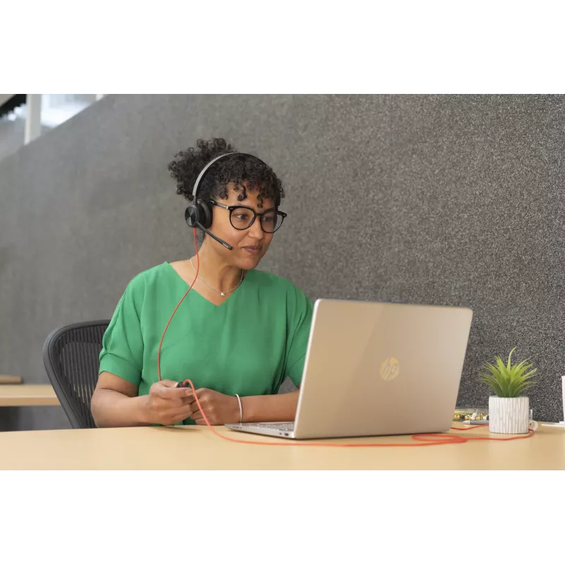 HP Poly Blackwire 8225 Stereo USB-C Headset +USB-C/A Adapter