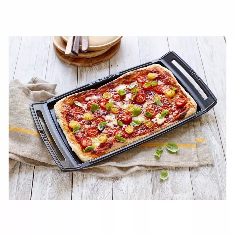 Staub Plancha induktionsfähige Gusseisen-Grillplatte, 38 cm, Schwarz