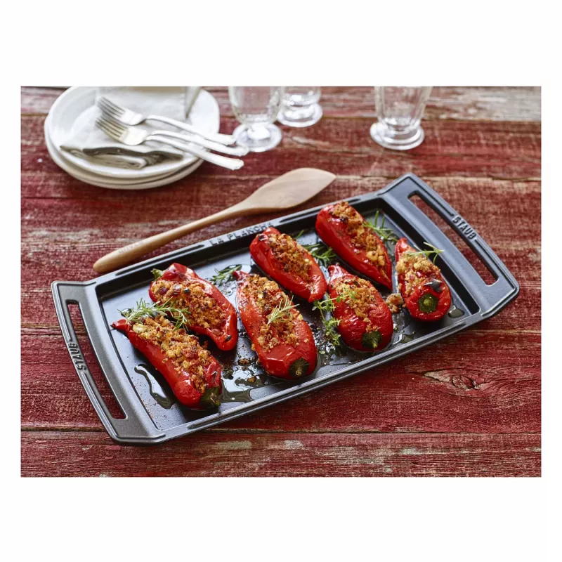 Staub Plancha induktionsfähige Gusseisen-Grillplatte, 38 cm, Schwarz