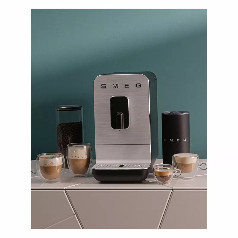 SMEG BCC11BLMEU Kaffeevollautomat mit Dampffunktion, Matt Schwarz