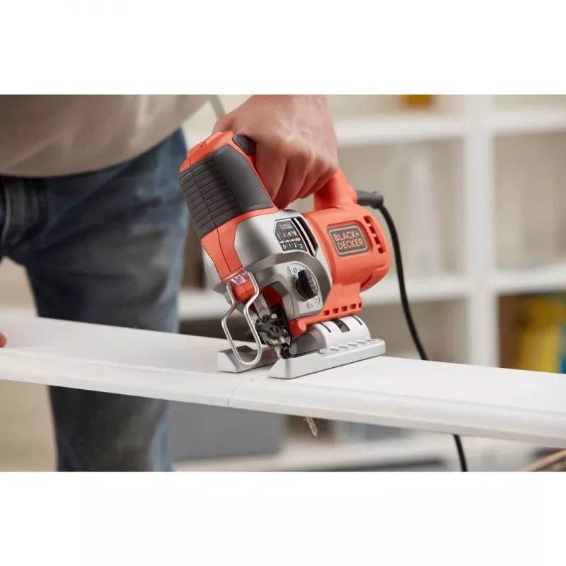 Black & Decker BES610-QS Elektrostichsäge 600W mit Pendelhub