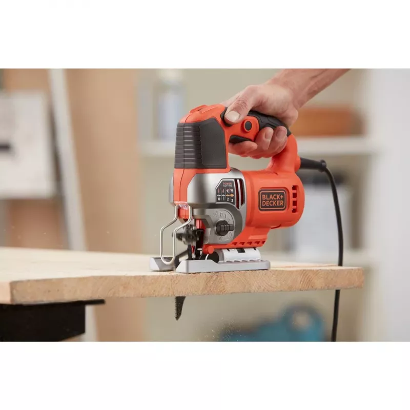 Black & Decker BES610-QS Elektrostichsäge 600W mit Pendelhub