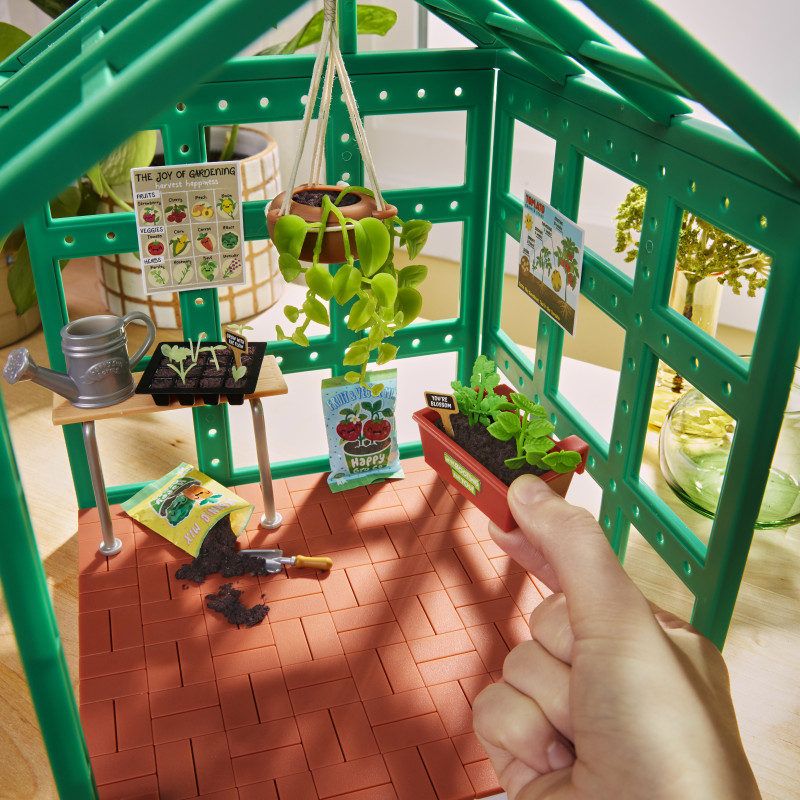 MGA's Miniverse – Spaces Starter-Set Gewächshaus, Miniatur-Bastelset