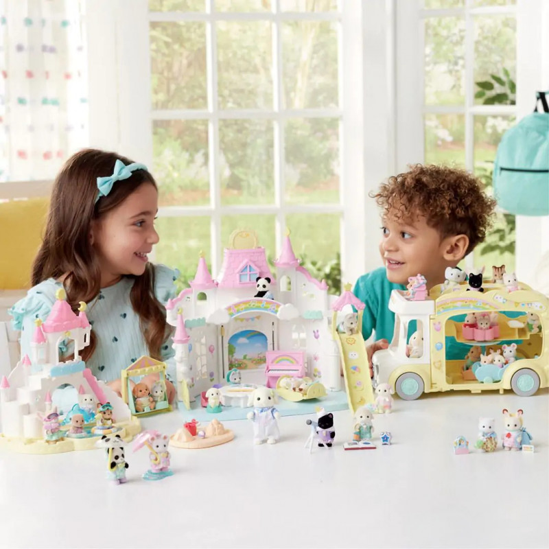 EPOCH Sylvanian Families Kindergarten Sandkasten & Pool Spielset