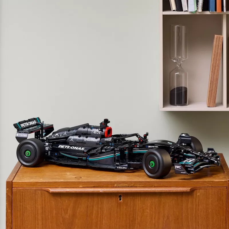 LEGO Technic 42171 Mercedes-AMG F1 W14 E Performance, Maßstab 1:8, 1642 Teile, 18+