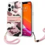 Guess Camo Strap Collection Hard Case für Apple iPhone 13 Pro / iPhone 13, Pink