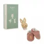 Kaloo 2-in-1 Geschenkset Hase (Rassel + Booties) Petites Chansons Kollektion