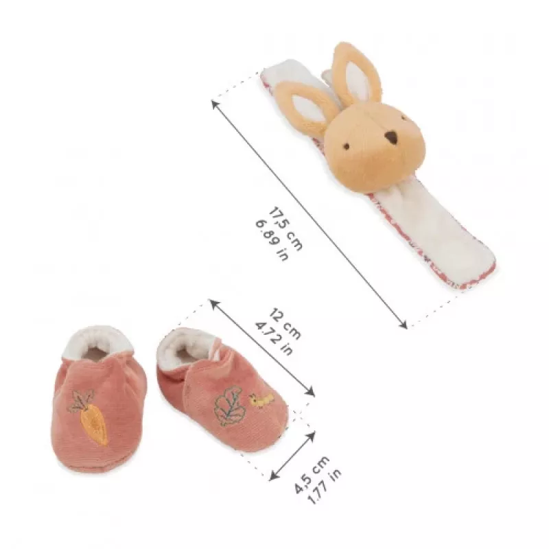 Kaloo 2-in-1 Geschenkset Hase (Rassel + Booties) Petites Chansons Kollektion
