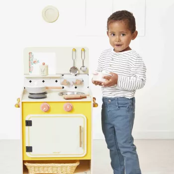 Janod Holz-Spielküche mit 10 Zubehörteilen Shiny Grandma 3+