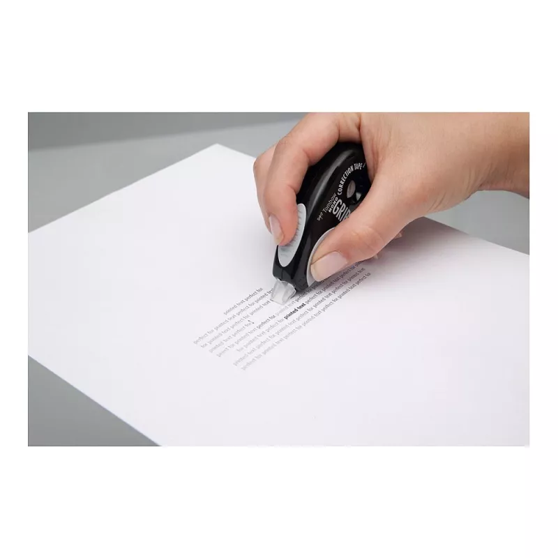 Tombow Korrekturband-Roller Grip CT-CD5C11 5mm x 10m Schwarz/Weiß