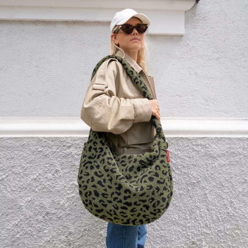 Reisenthel Moonbag Teddy Leo Olive Umhängetasche Crossbody Bag