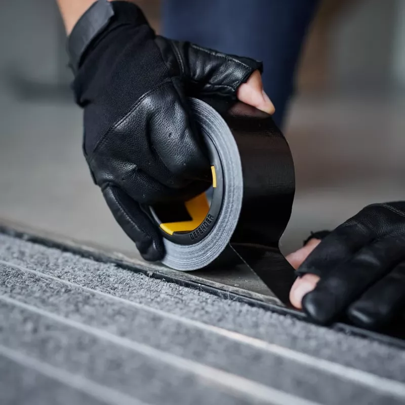 Adam Hall DTEXAVB50 Gaffer Tape, Schwarz, 50 mm x 50 m