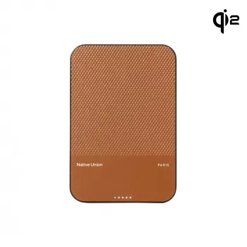 Native Union (Re)Classic Qi2 Power Bank - Magnetische Powerbank 5000 mAh kompatibel mit MagSafe und Qi2, USB-C auf USB-C Kabel 15 cm inklusive (Tan)