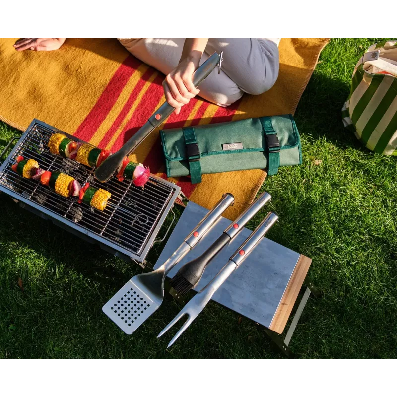 Joseph Joseph GrillOut Black BBQ Silikon-Backpinsel mit ausziehbarem Griff