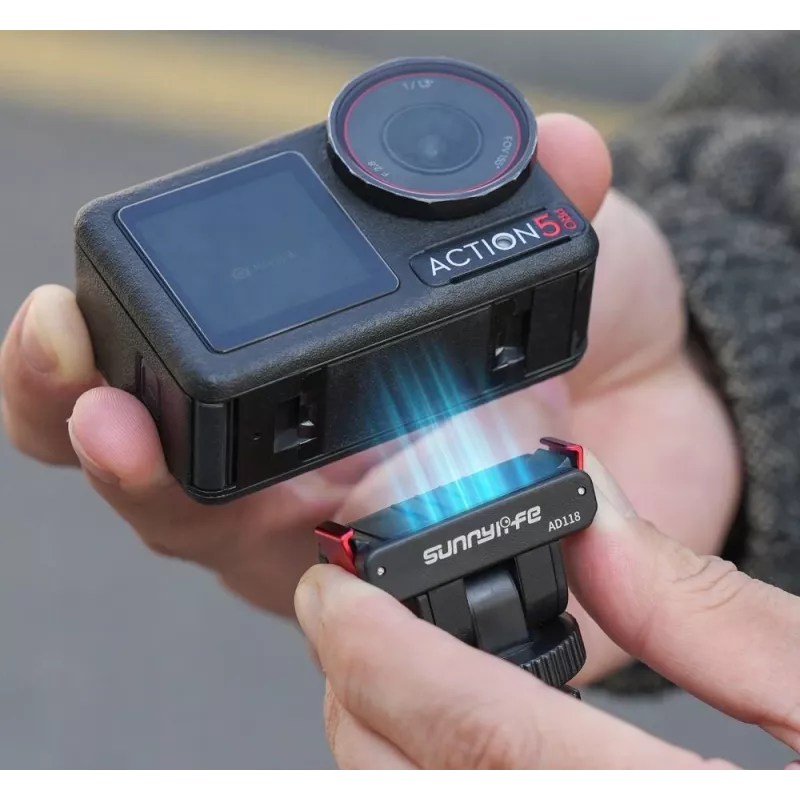 SUNNYLIFE Magnetic Quick Release Mount mit Kaltgerätestecker und 1/4 Zoll Gewinde für DJI Osmo Action 5 Pro / 4 / 3 / 2 - Schwarz
