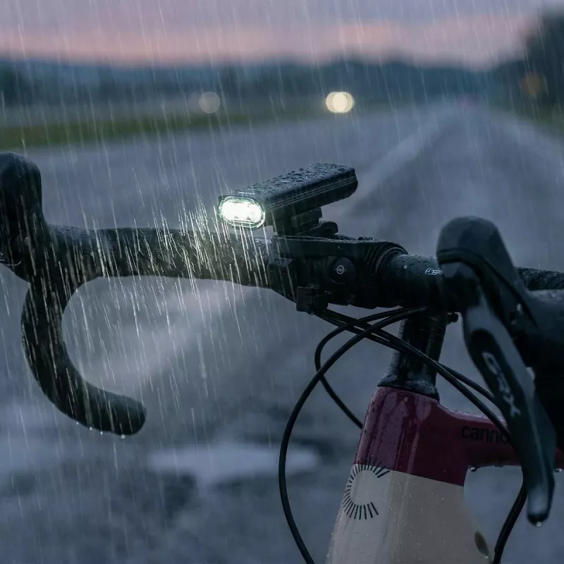 VAYOX VA0112 Fahrrad-Frontlicht, 980 lm, 4000 mAh, Powerbank-Funktion, IPX6, USB-C