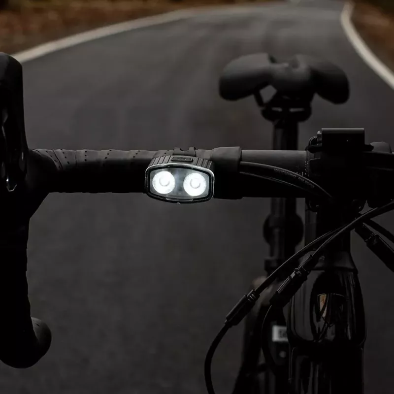Vayox VA0155 Fahrradlicht-Set, vorne 2 LED + hinten 12 LED