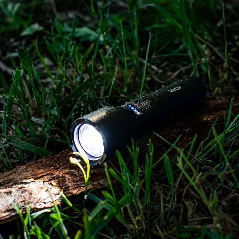 Vayox VA0180 wiederaufladbare Taschenlampe, 800 lm, 20 W LED