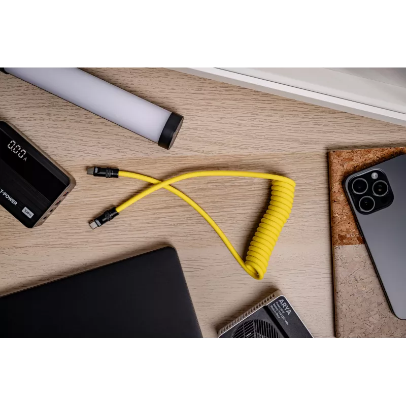Newell USB-C auf USB-C Kabel 100W, 1,5m, Silikon, gewendelt, Gelb-Schwarz