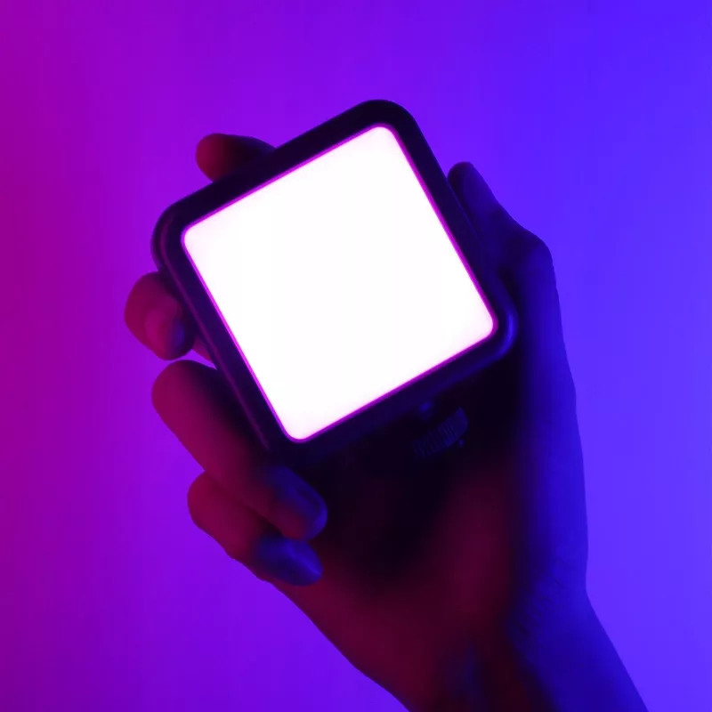 Ulanzi VL49 RGB Pro LED Video Light 60 LEDs 2500mAh mit Magnetbefestigung und Wabengitter