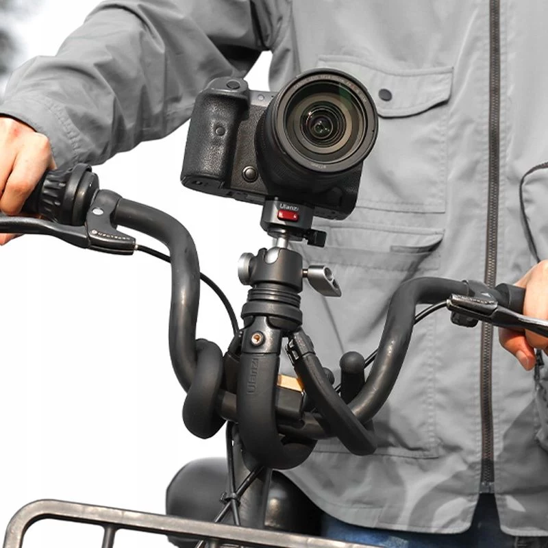 Ulanzi Claw Flexible Tripod Pro mit Kaltgeräteschuh und 3x 1/4 inch-Schrauben für Kamera, Smartphone, Action Cam