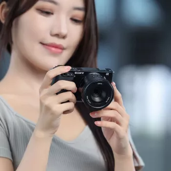 Ulanzi 27mm f/2.8 Autofokus Festbrennweite für Sony E-Mount APS-C Kameras (F169)