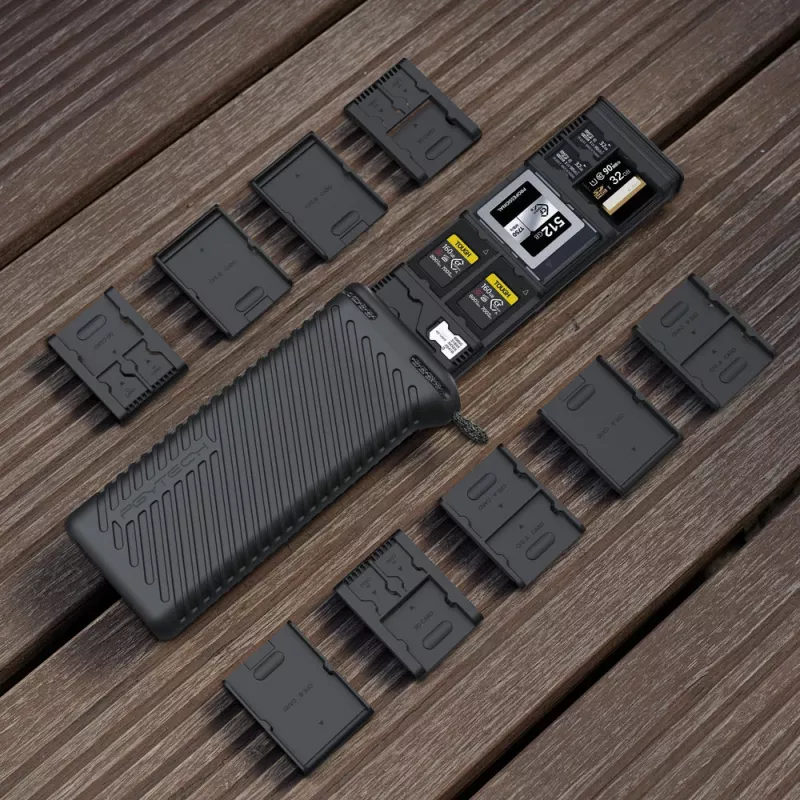 PGYTECH CreateMate Memory Card Case mit USB-C Kartenleser, Space Gray