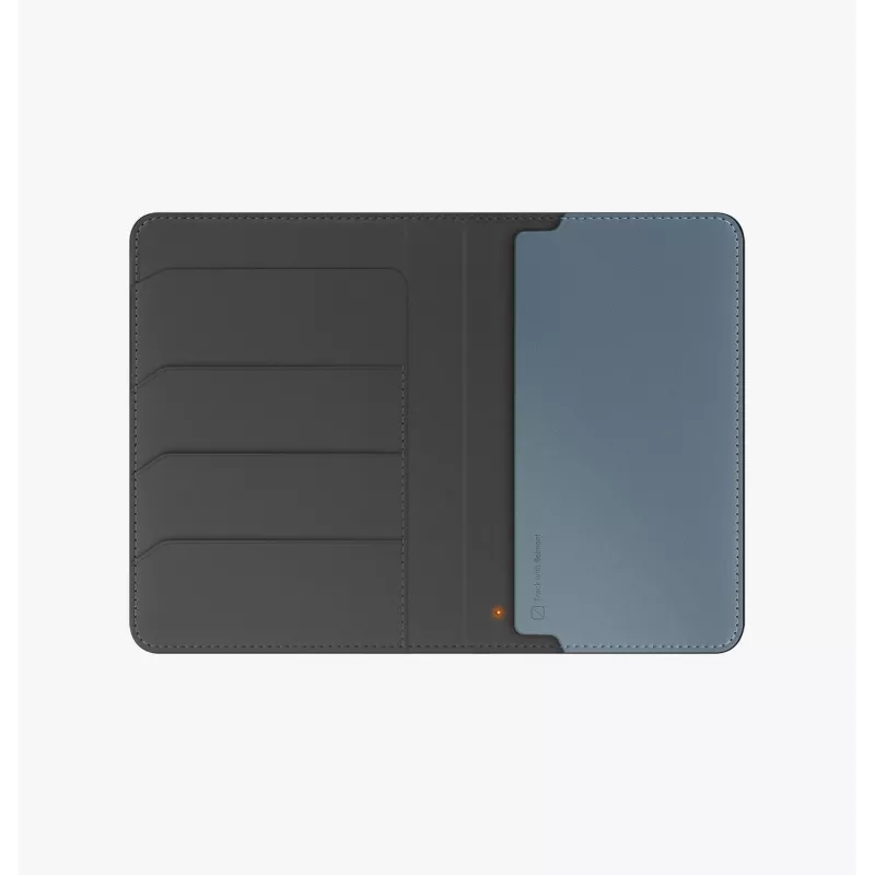 UNIQ Belmont Passport Holder mit Apple Find My und RFID-Blockierung, Karamellbeige