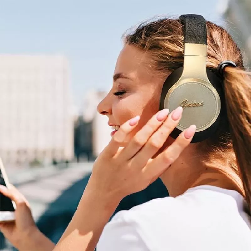 GUESS GUBH604GEMK Bluetooth Over-Ear Kopfhörer Schwarz 4G Script