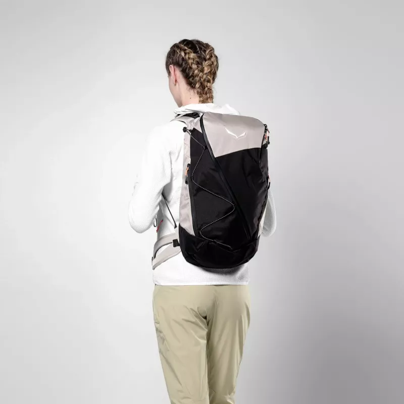 Salewa Puez 23L Damen-Wanderrucksack - Black Out/Oatmeal