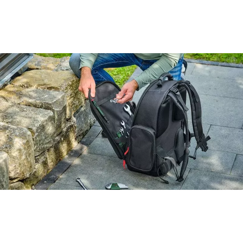 Bosch Power Tools 60-teiliges Werkzeug-Rucksack-Set (Schwarz/Grün)