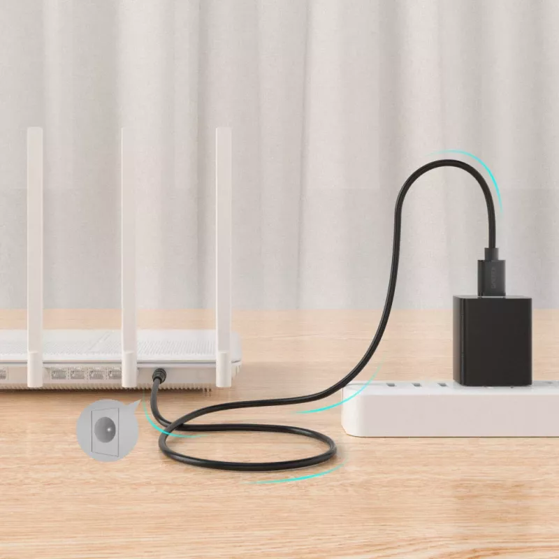 UNITEK USB auf DC 3,5x1,35mm Stromkabel 5V 2A 1,5m Schwarz