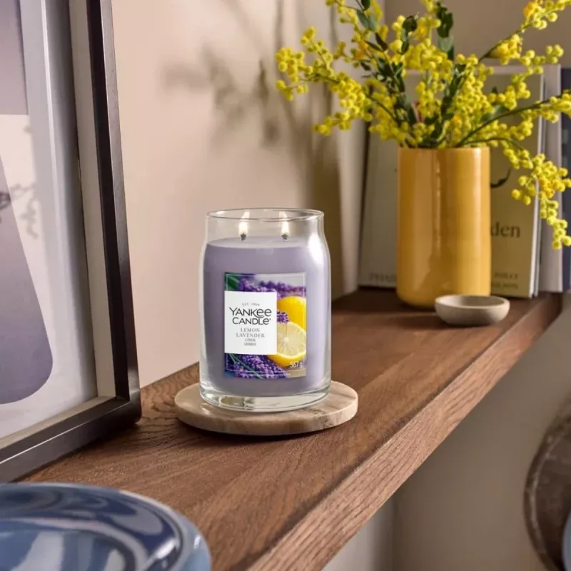 Yankee Candle Signature Lemon Lavender Duftkerze im großen Glas 567g