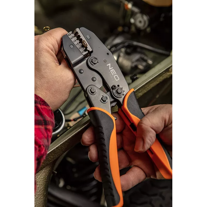 NEO TOOLS Aderendhülsen-Crimpzange 0,5-16 mm² (22-6 AWG)