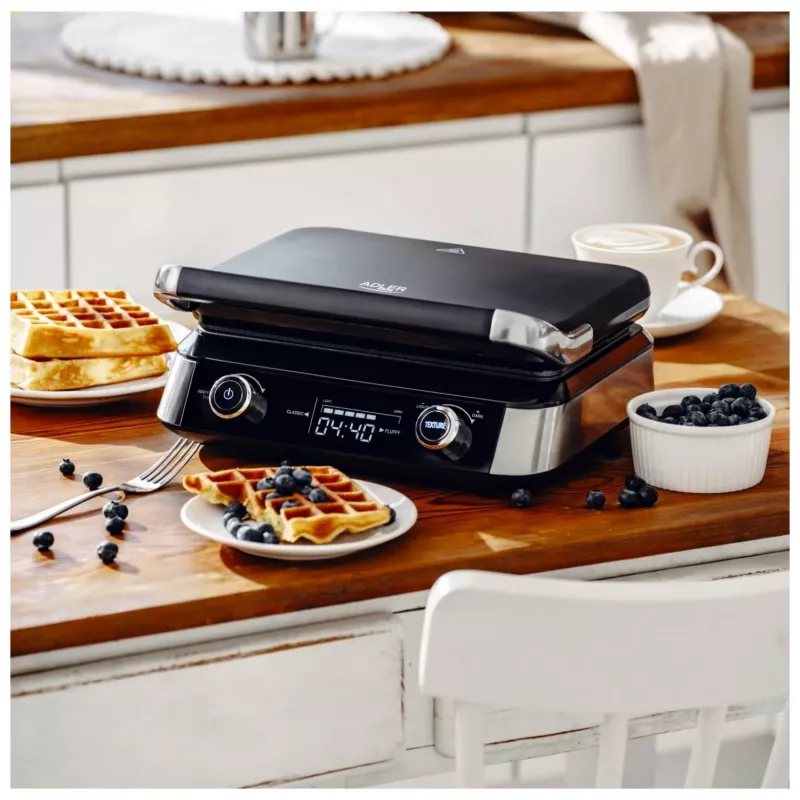 Adler AD 3084 Waffeleisen, 2400 W, Schwarz/Silber
