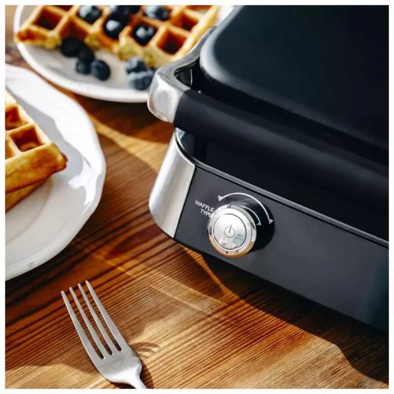 Adler AD 3084 Waffeleisen, 2400 W, Schwarz/Silber