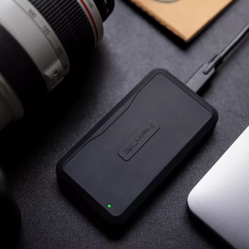 Glyph Atom PRO 8TB Thunderbolt 3 tragbare SSD - 2800 MB/s, USB-C, Schwarz