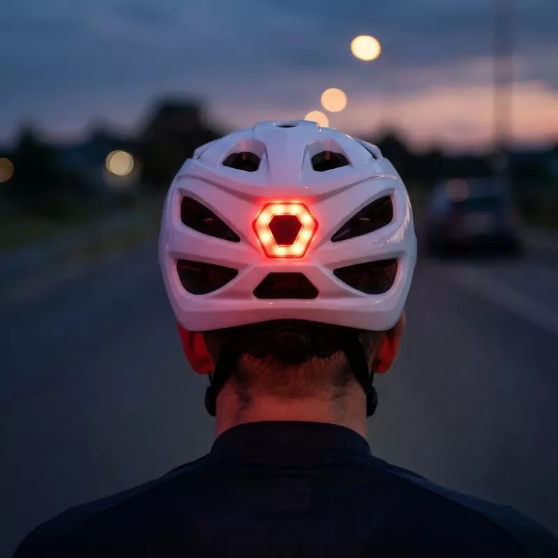 Vayox Speed Glänzend Weiß LED Fahrradhelm Größe M