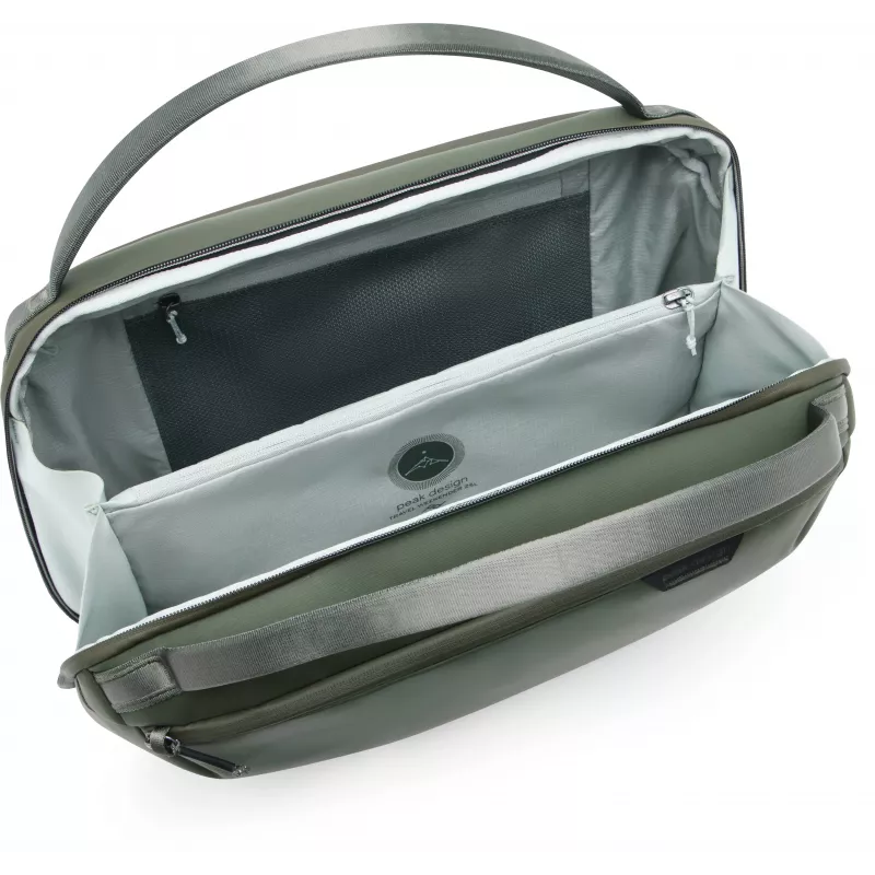 Formstabile Weekender-Tasche im Duffel-Stil Peak Design Travel Weekender 25L, Sage (BTRW-25-SG-2)