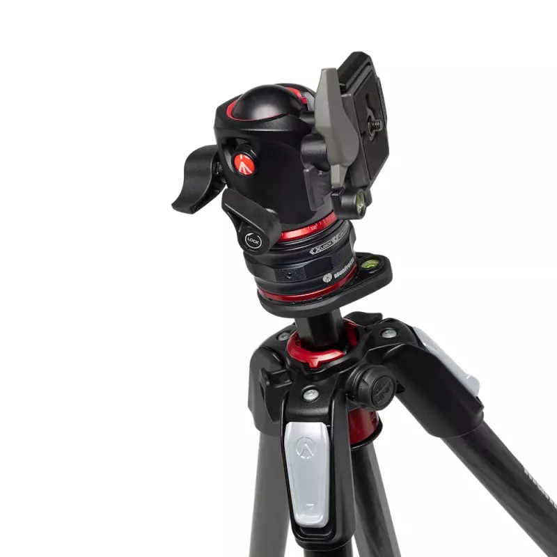 Manfrotto MK055CXPRO4BHQR Carbon-Stativ mit Kugelkopf
