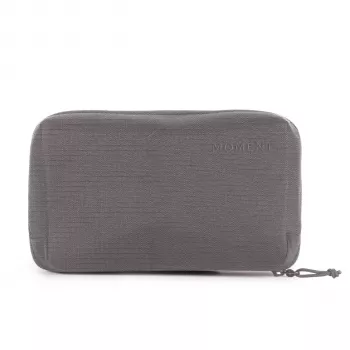 Moment Everything Tech Organizer Grau - wetterfeste Kabel- und Gadget-Tasche