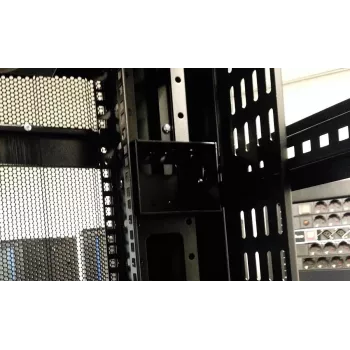 DSIT 47U vertikales Kabelmanagement-Panel 30 cm breit, schwarz