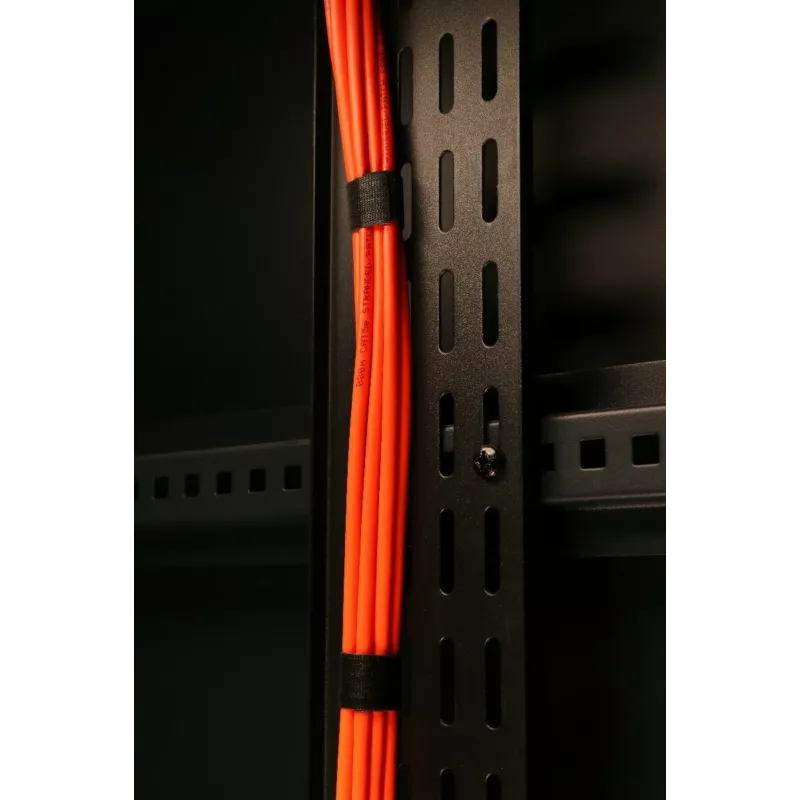 DSIT Vertikales Kabelmanagement-Panel 42U 300mm breit Schwarz Rack-Montage Fingerkanal