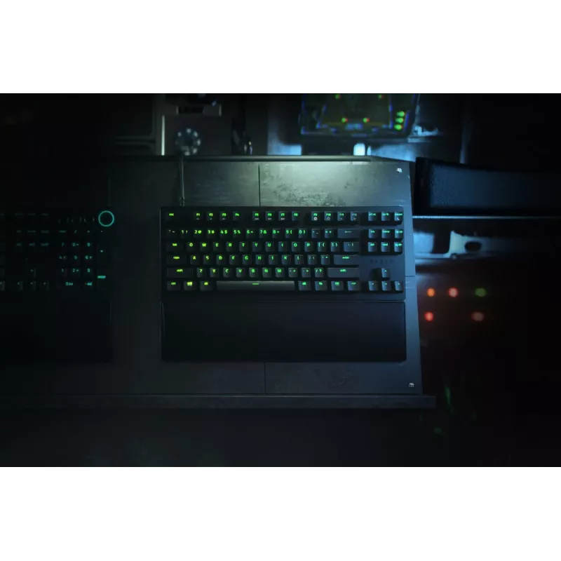 Razer Huntsman V2 Tenkeyless kabelgebundene optische Gaming-Tastatur, Clicky Purple Switches, nordisches Layout, RGB, schwarz (RZ03-03941300-R3N1)