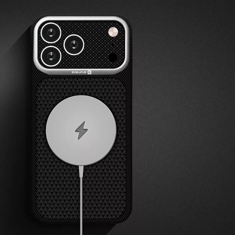 Evelatus Apple iPhone 17 Pro Carbon Premium Edition MagSafe Hülle Grün