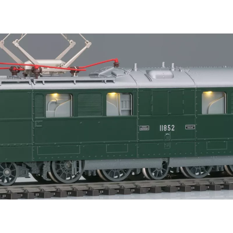 Märklin 38590 H0 Express-Dampflokomotive BR 03.10, MFX+ Sound, Epoche III