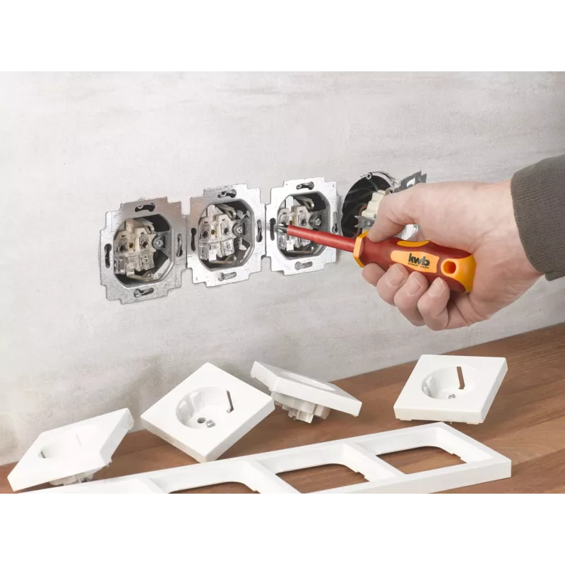 KWB 7-teiliges Schraubendreher-Set mit Spannungsprüfer, Chrom-Vanadium-Stahl, magnetische Spitzen, ergonomischer 2-Komponenten-Griff 140870