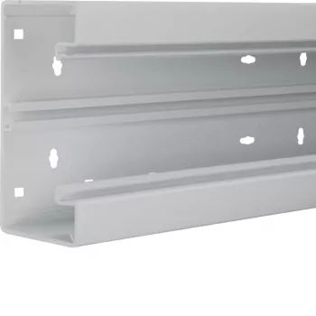 Hager BR6517017035 Kabelkanal Unterteil, PVC, Lichtgrau, 65x170mm, 80mm Tiefe, 2500mm Länge