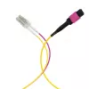 MPO-PLUS (F) auf LC Trunk-Kabel OM4 12 Fasern Typ B LSZH Erika Violett 10m MPOF12LCOM4-10