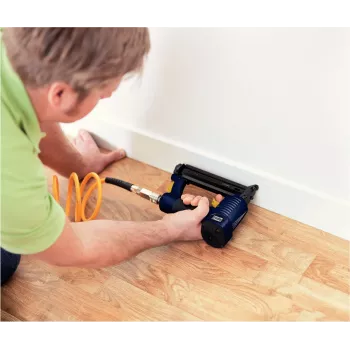 RAPID TOOLS Druckluft-Nagler & Tacker PBS121 Blau/Gelb mit Koffer für Typ 606 Klammern (12-30 mm) & Typ 8 Nägel 5000053